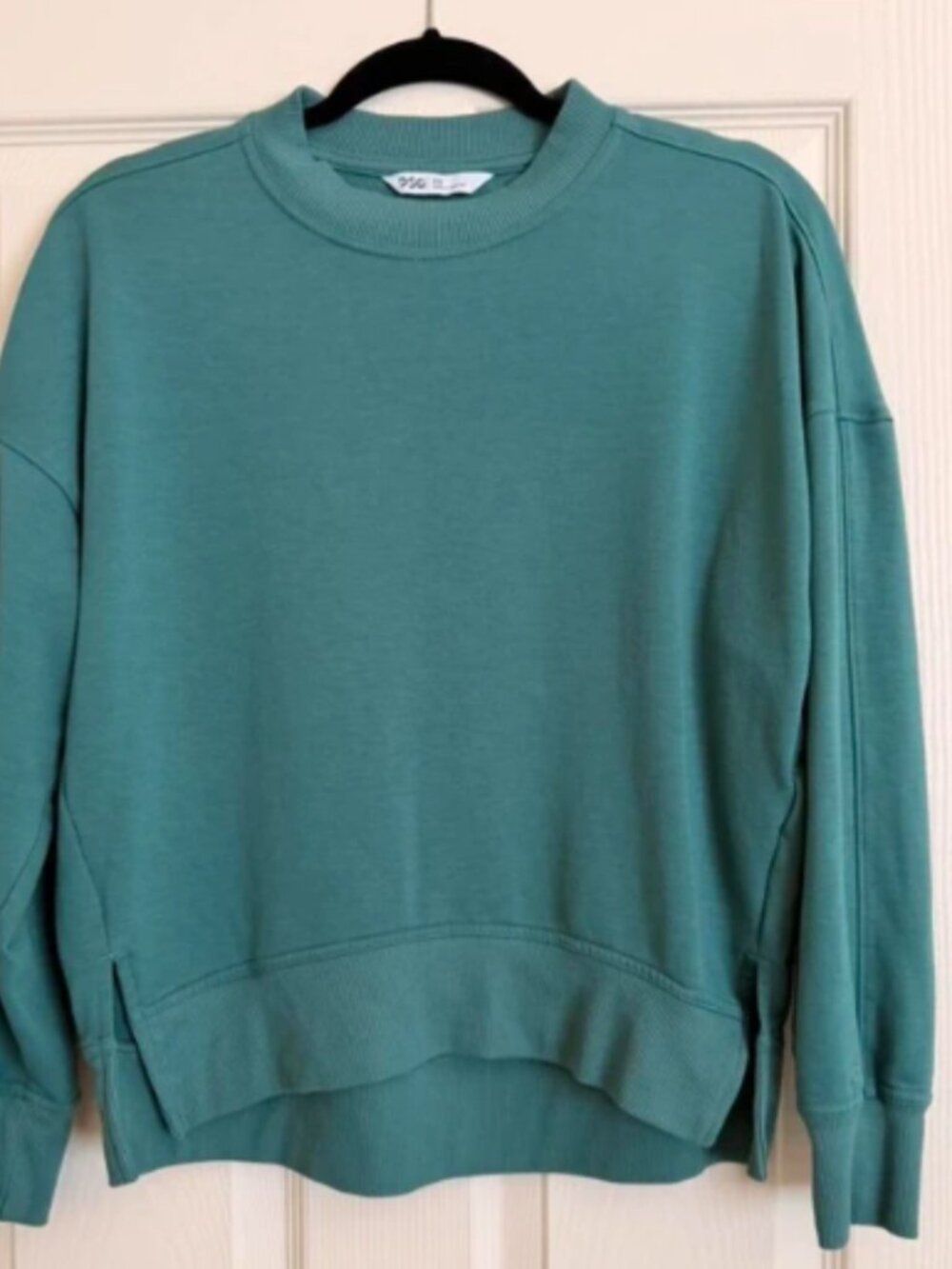 DSW crew neck pullover